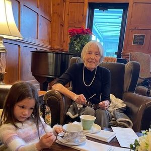 Meet your Posher, Laurel